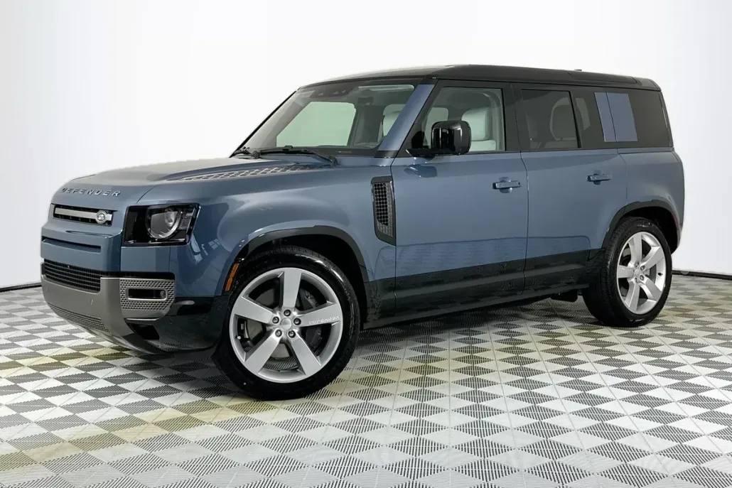 2025 Land Rover Defender 110 X-Dynamic SE photo 1