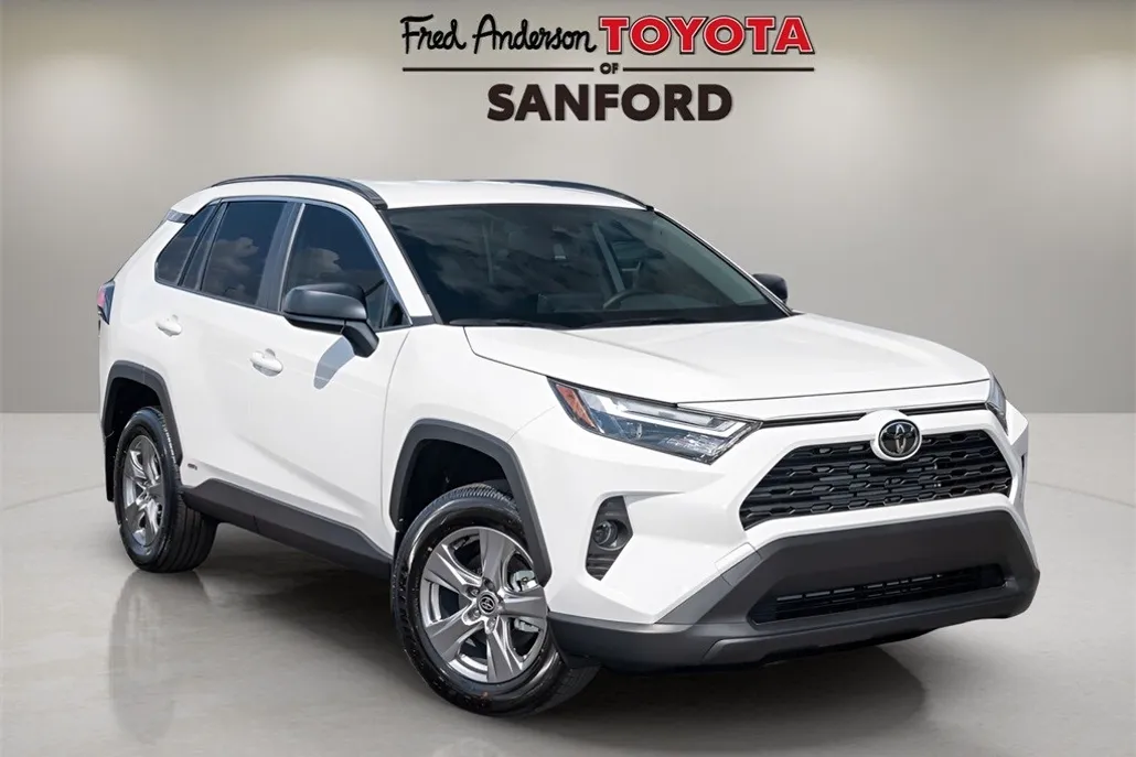 2025 Toyota RAV4 Hybrid LE photo 1