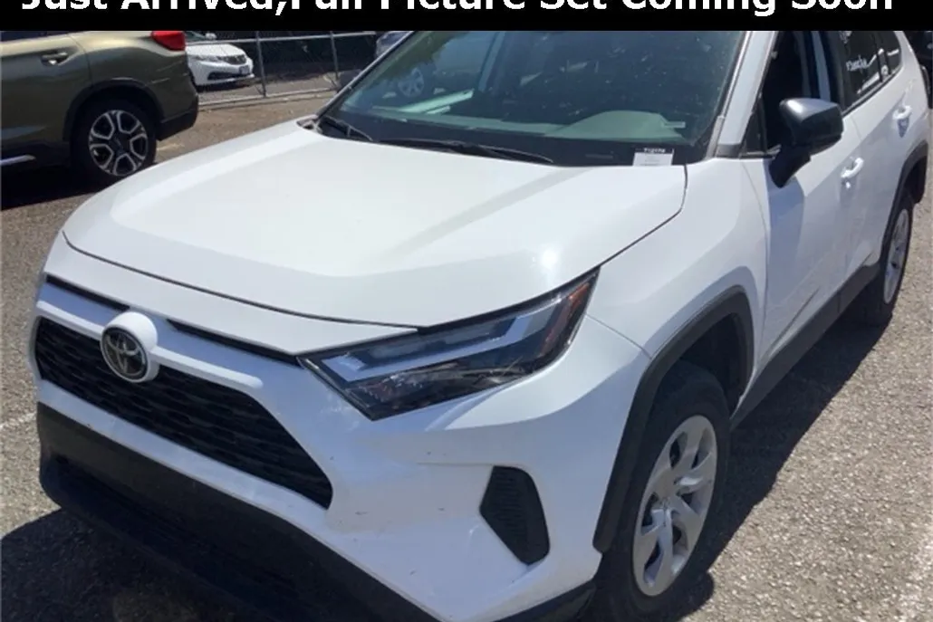 2024 Toyota RAV4 LE photo 1