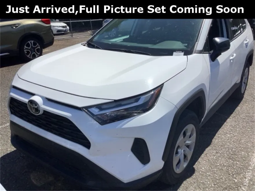 2024 Toyota RAV4 LE photo 1