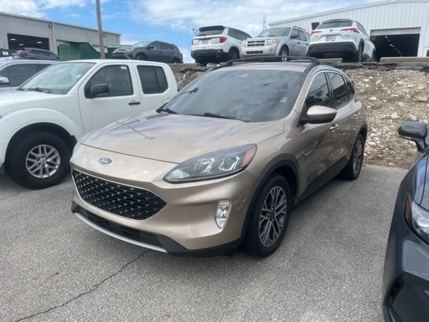 2020 Ford Escape SEL photo 1