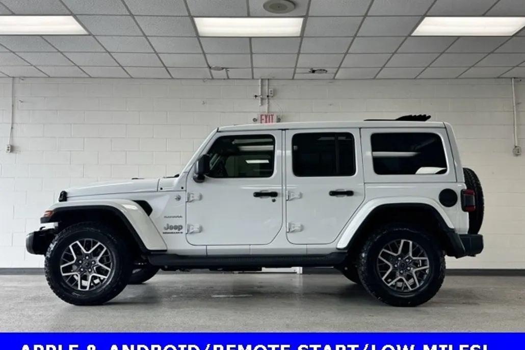 2024 Jeep Wrangler Sahara Sport photo 1