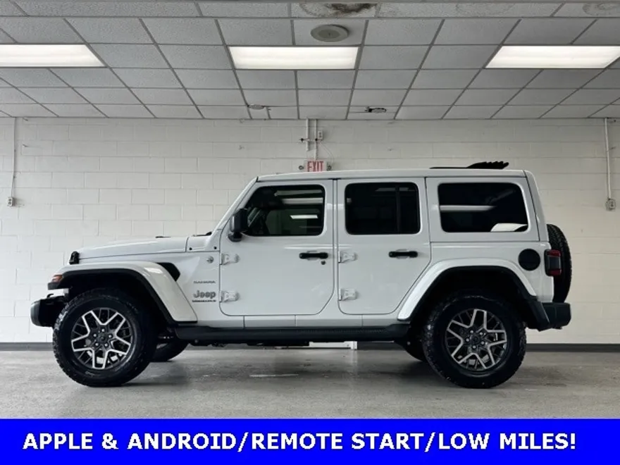 2024 Jeep Wrangler Sahara Sport photo 1