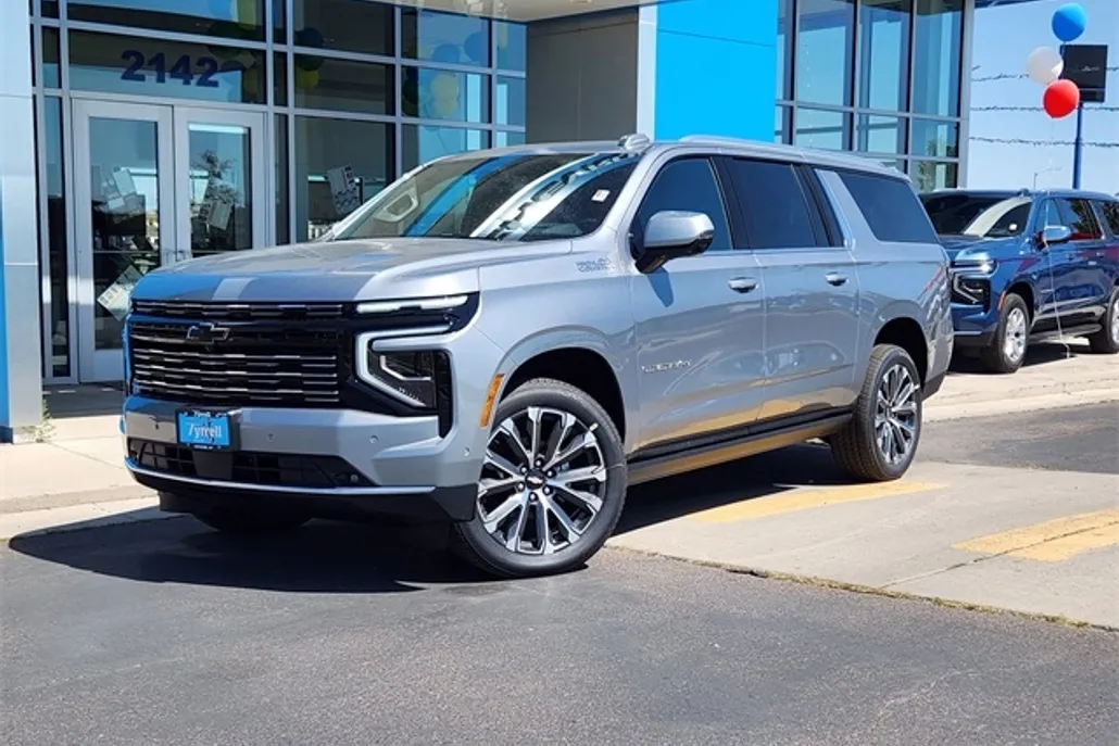 2025 Chevrolet Suburban High Country photo 1