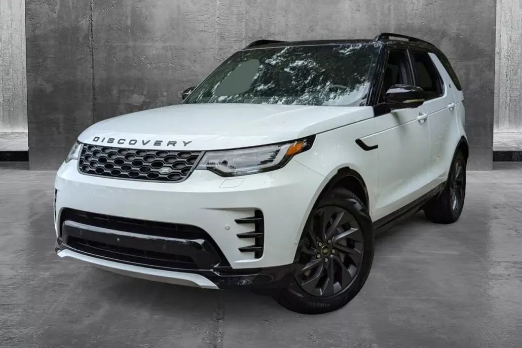 2024 Land Rover Discovery SE photo 1