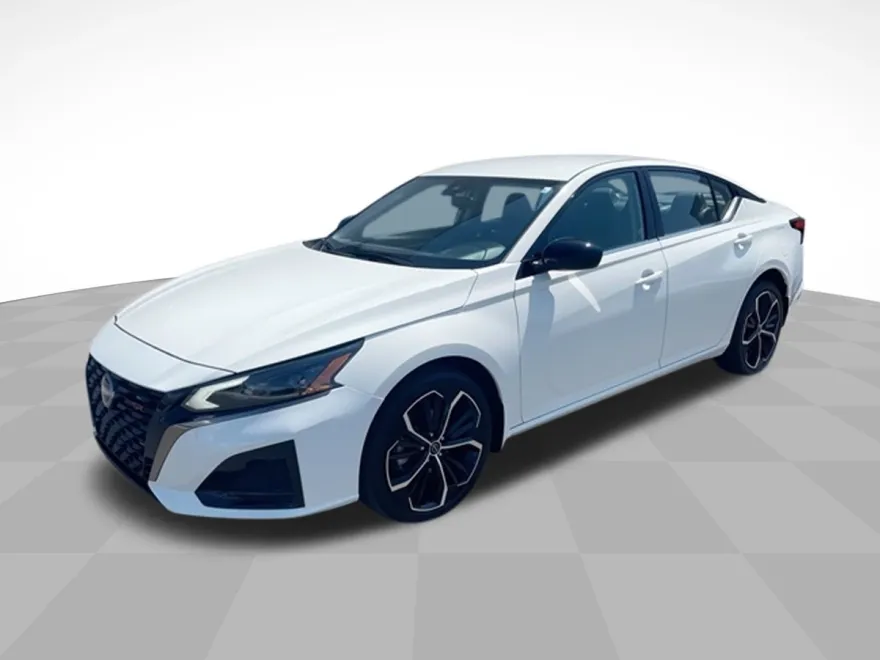 2025 Nissan Altima 2.5 SR photo 1