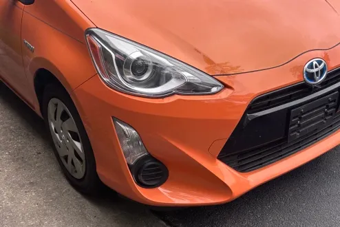 2015 Toyota Prius C Two photo 2