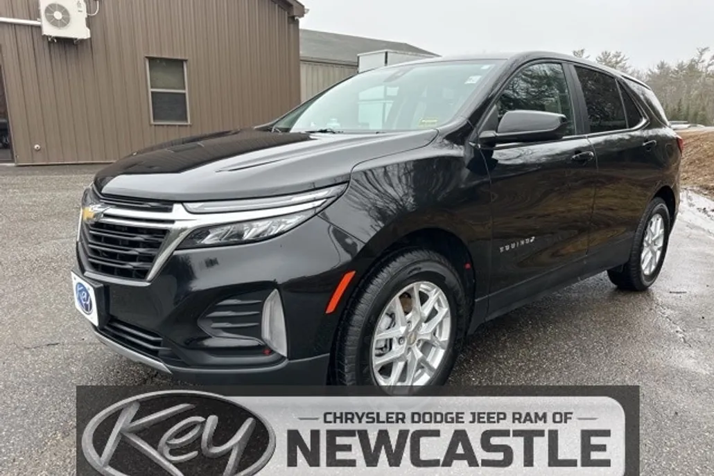 2022 Chevrolet Equinox LT photo 1