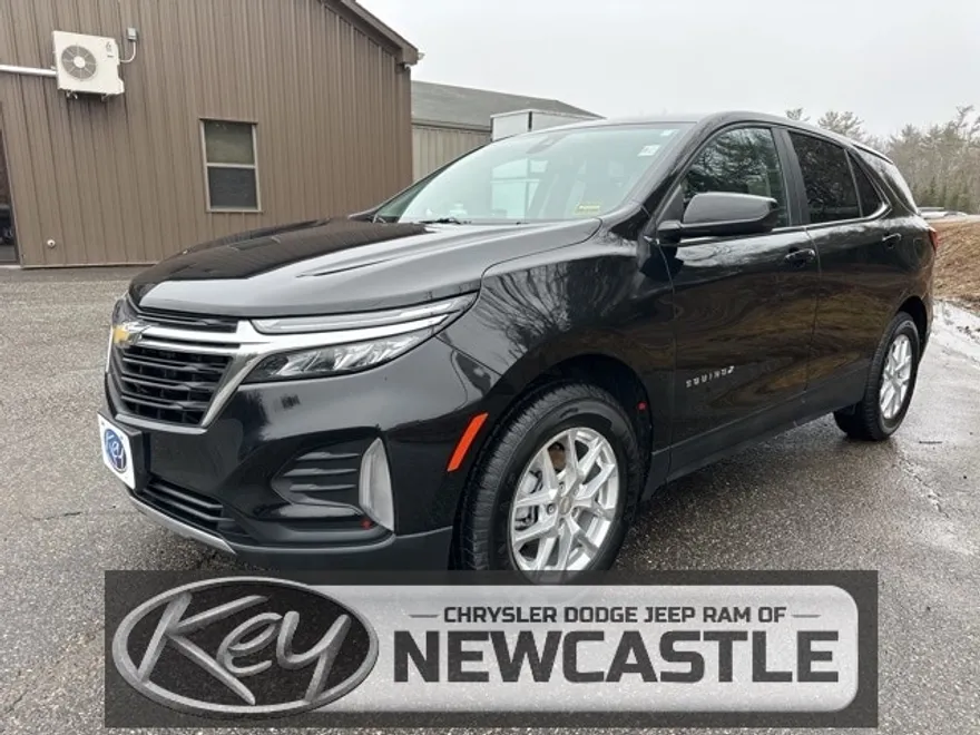 2022 Chevrolet Equinox LT photo 1