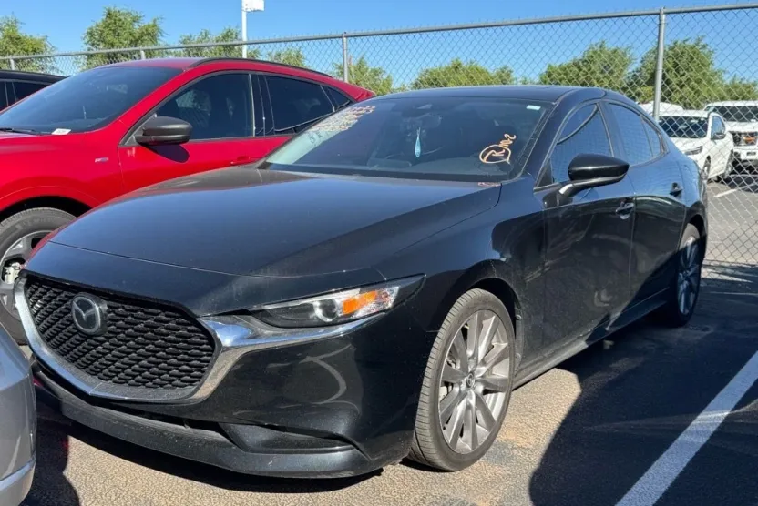 2021 Mazda Mazda3 Preferred photo 1