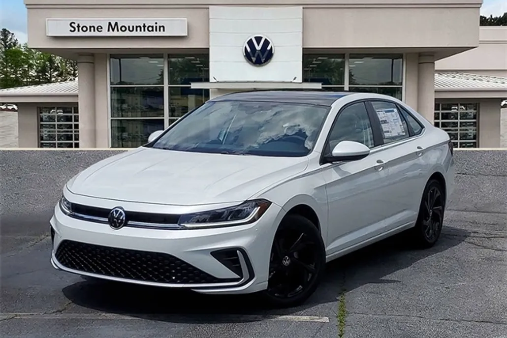 2025 Volkswagen Jetta SE photo 1