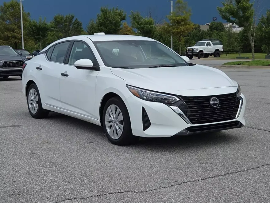 2024 Nissan Sentra S photo 1