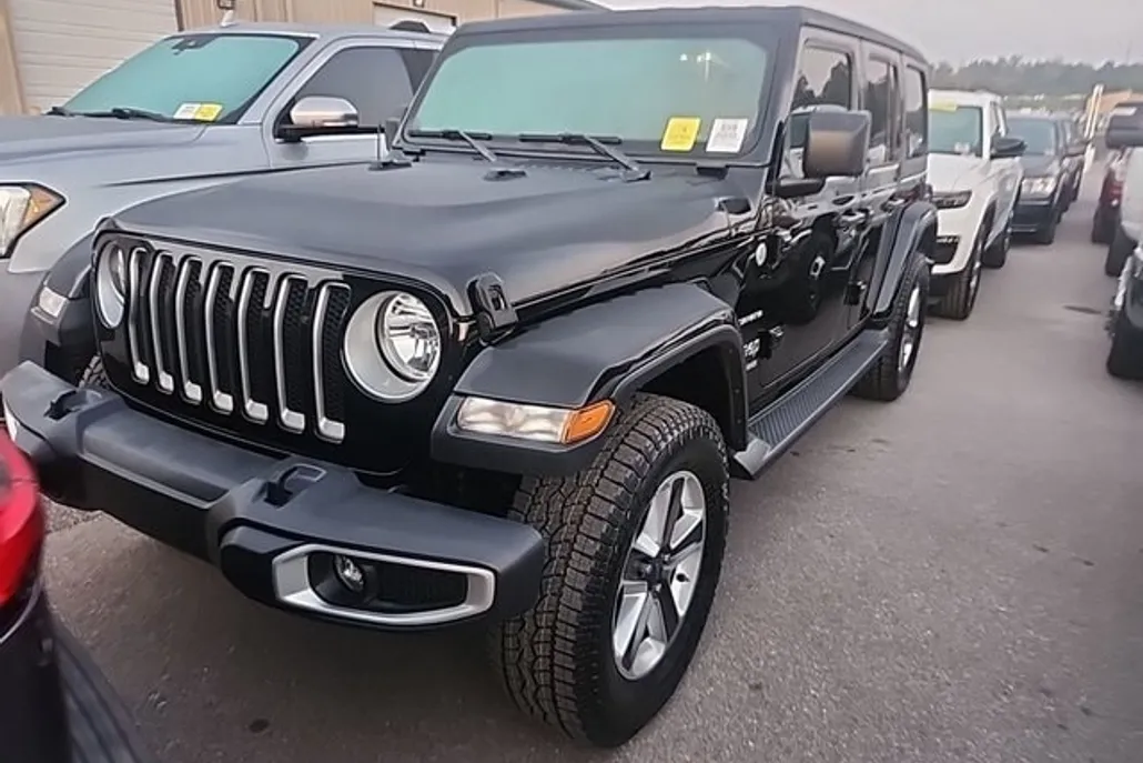 2019 Jeep Wrangler Unlimited Sahara photo 1