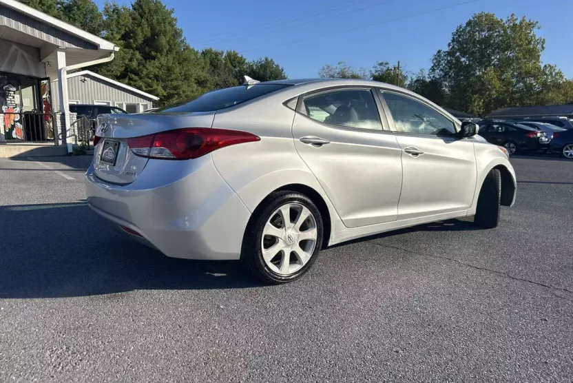 2013 Hyundai Elantra GLS Limited GS SE Tech photo 1