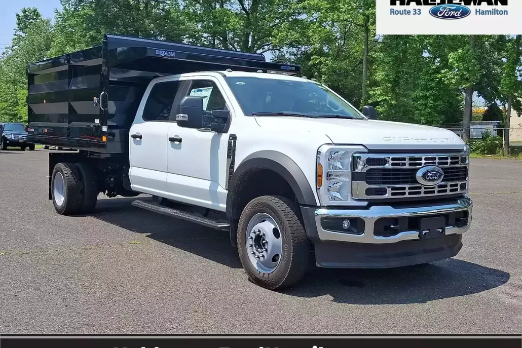 2025 Ford F-550 photo 1