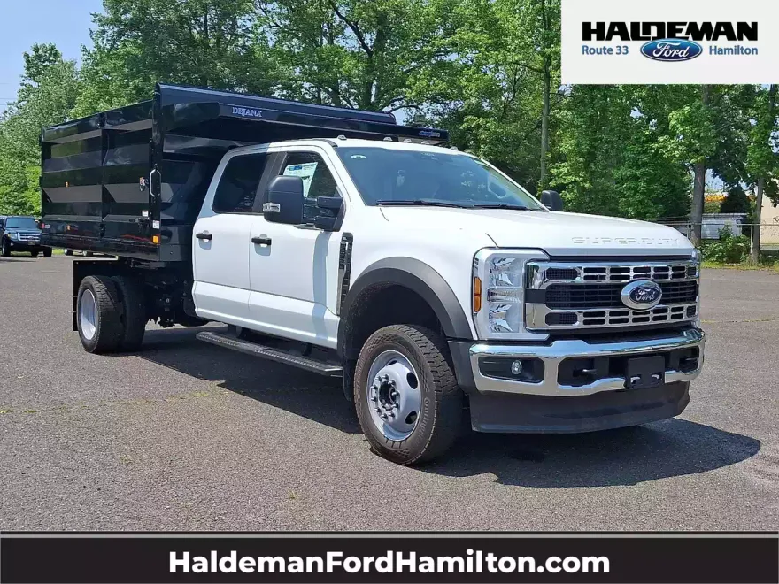 2025 Ford F-550 photo 1