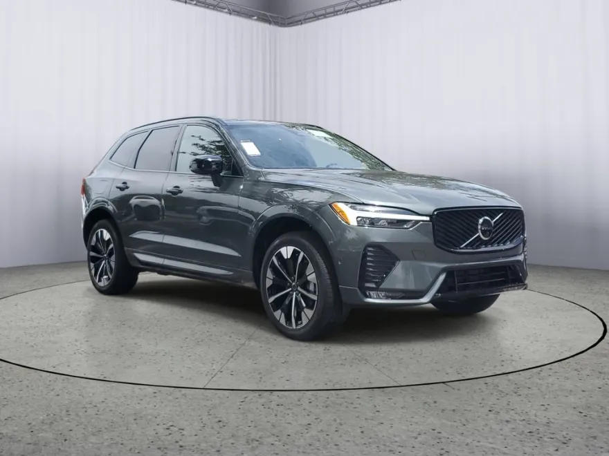 2026 Volvo XC60 B5 Plus photo 1