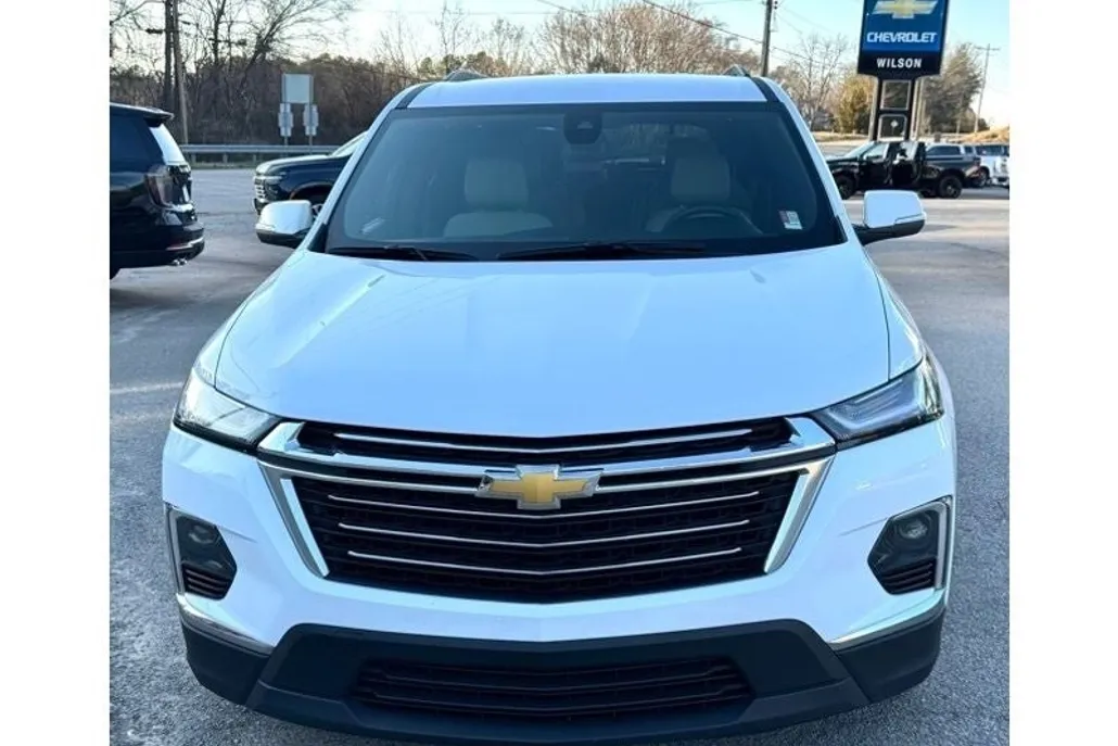 2023 Chevrolet Traverse Leather photo 1