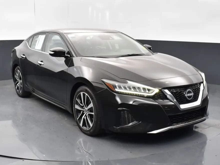 2023 Nissan Maxima SV photo 1