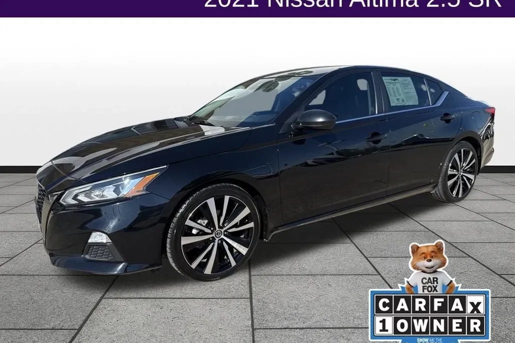 2021 Nissan Altima SR photo 1