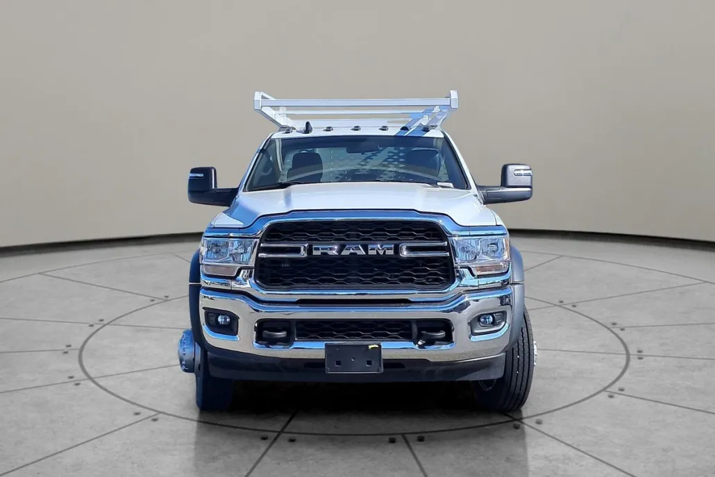 2024 Ram 5500 Tradesman photo 1