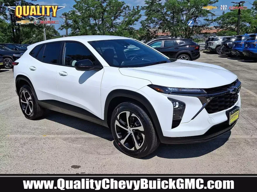 2024 Chevrolet Trax photo 1