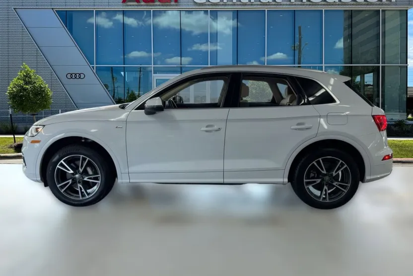 2020 Audi Q5 Premium Plus photo 1