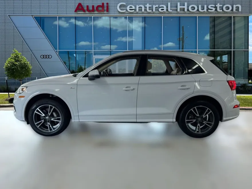 2020 Audi Q5 Premium Plus photo 1