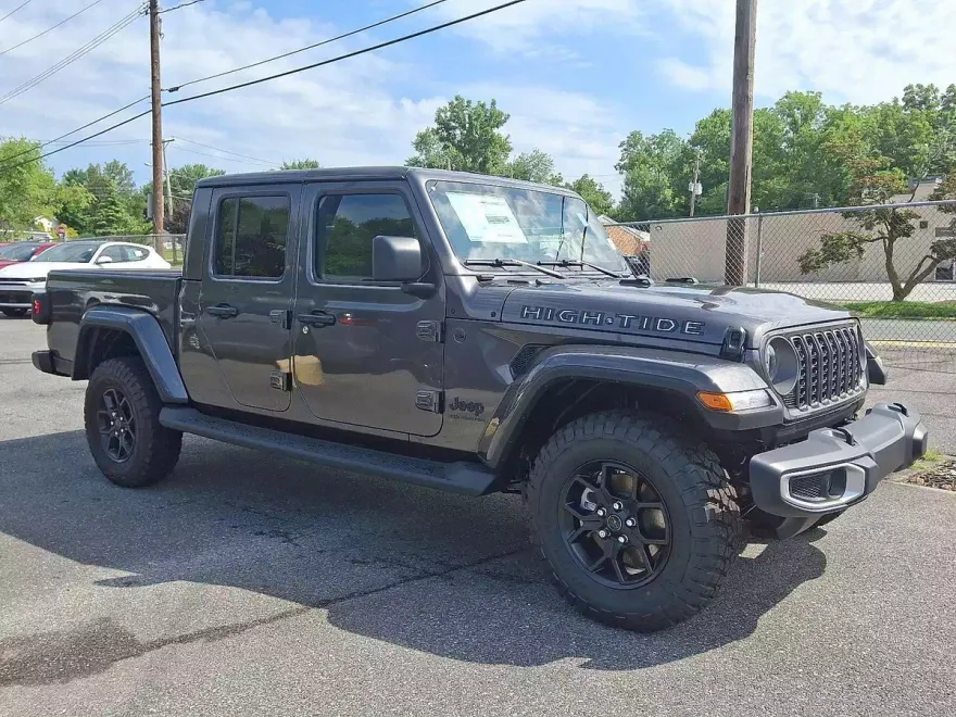 2025 Jeep Gladiator Sport photo 1