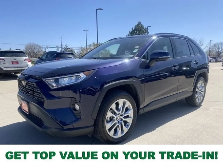 2020 Toyota RAV4 XLE Premium photo 1