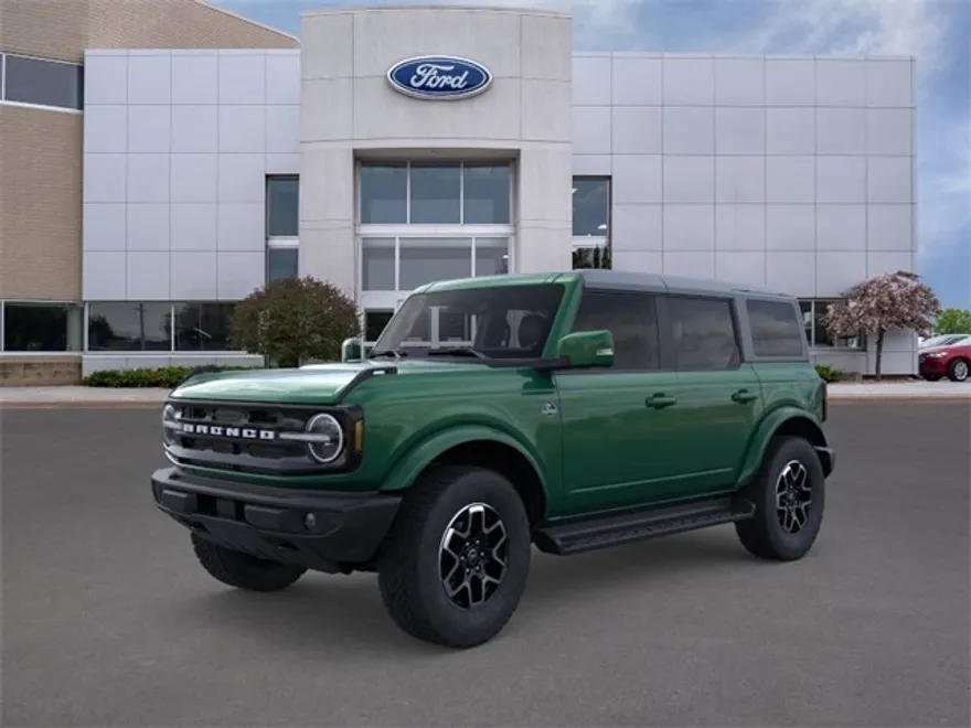 2025 Ford Bronco Outer Banks photo 1