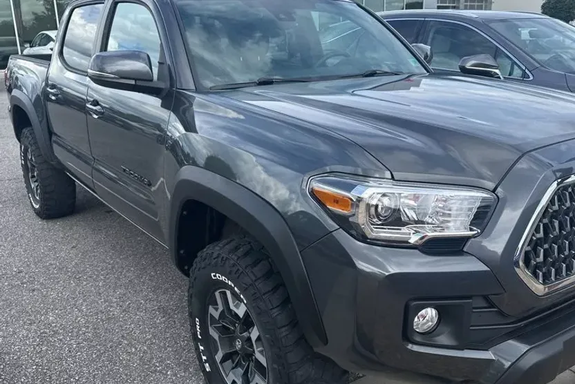 2019 Toyota Tacoma TRD Double Cab photo 1