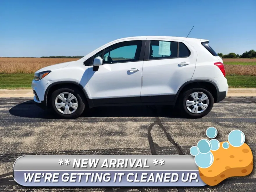 2019 Chevrolet Trax LS photo 1