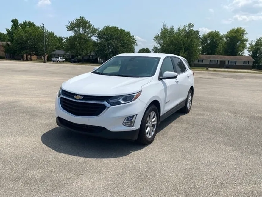 2021 Chevrolet Equinox LT photo 1
