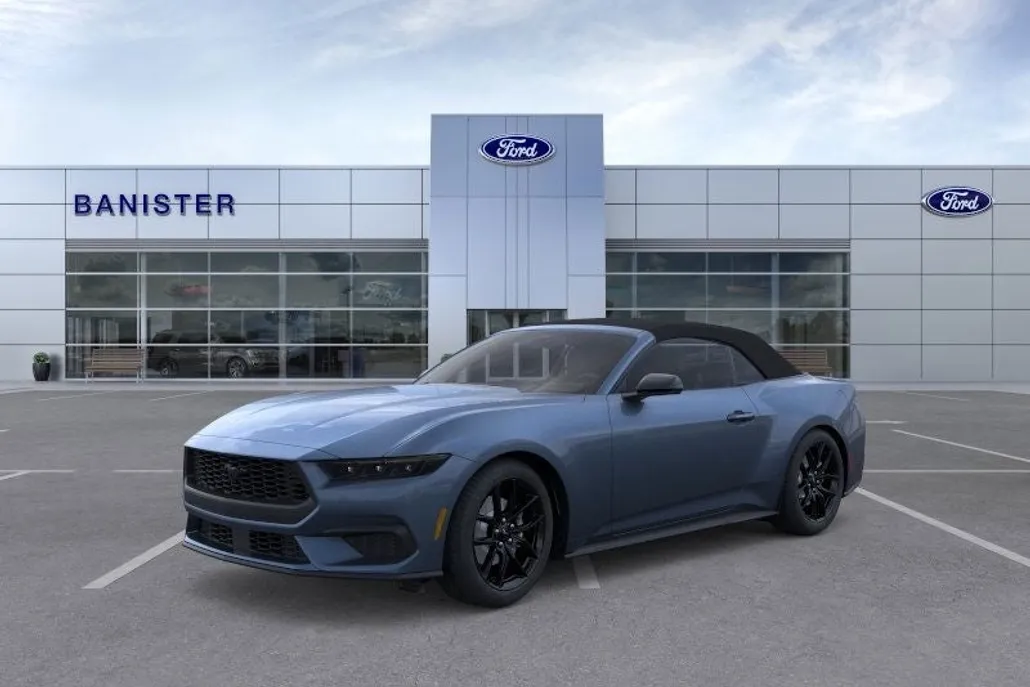 2025 Ford Mustang EcoBoost photo 1