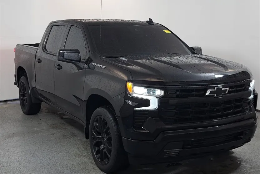 2023 Chevrolet Silverado 1500 RST photo 1