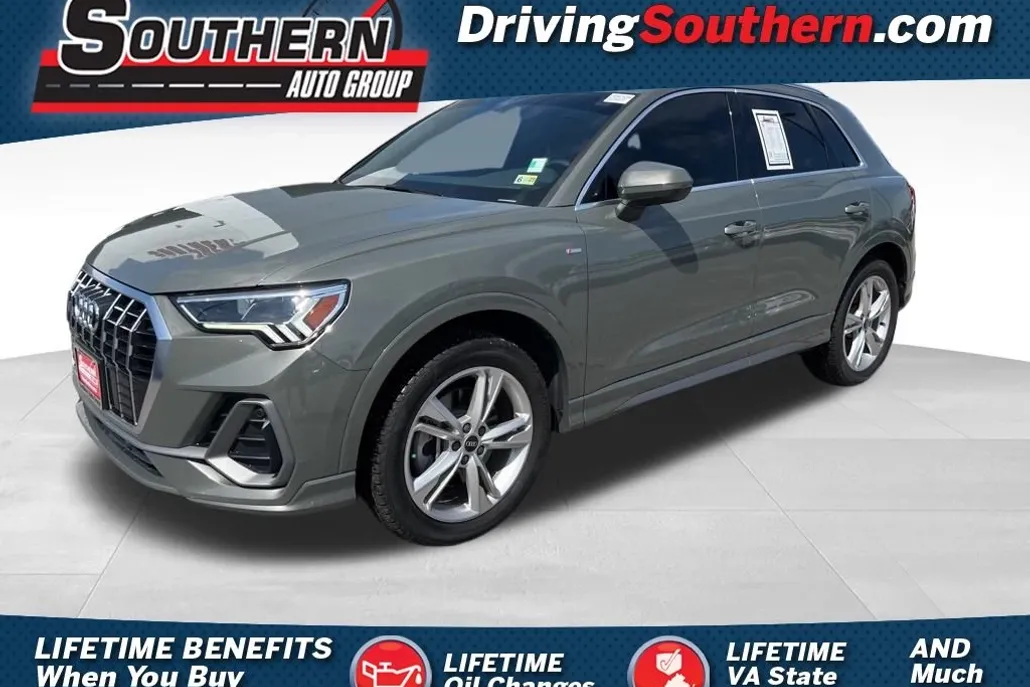 2021 Audi Q3 S line Premium Plus photo 1