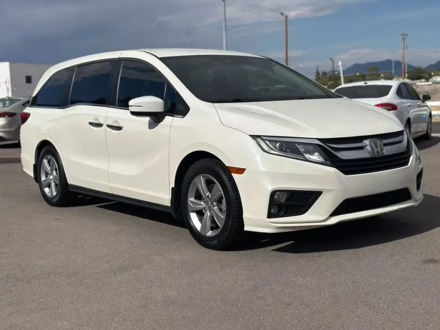 2019 Honda Odyssey EX photo 1