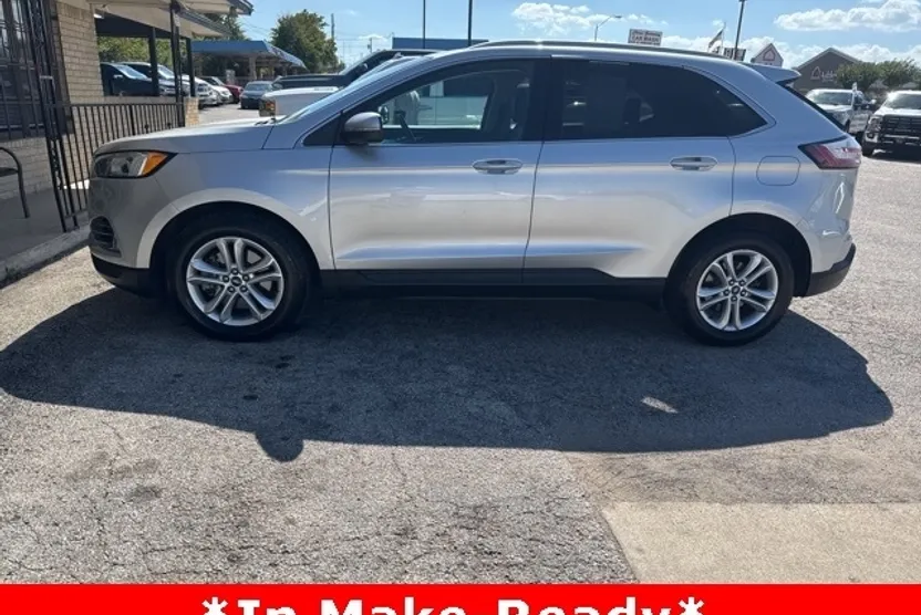 2019 Ford Edge SEL photo 1