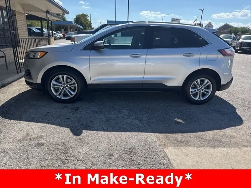 2019 Ford Edge SEL photo 1