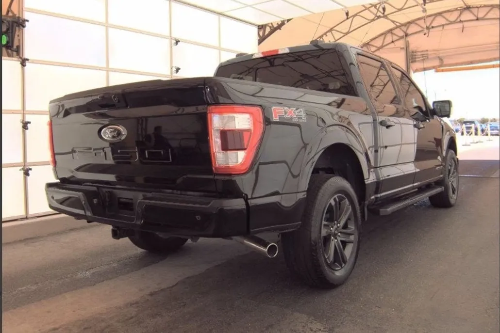 2023 Ford F-150 Lariat photo 1