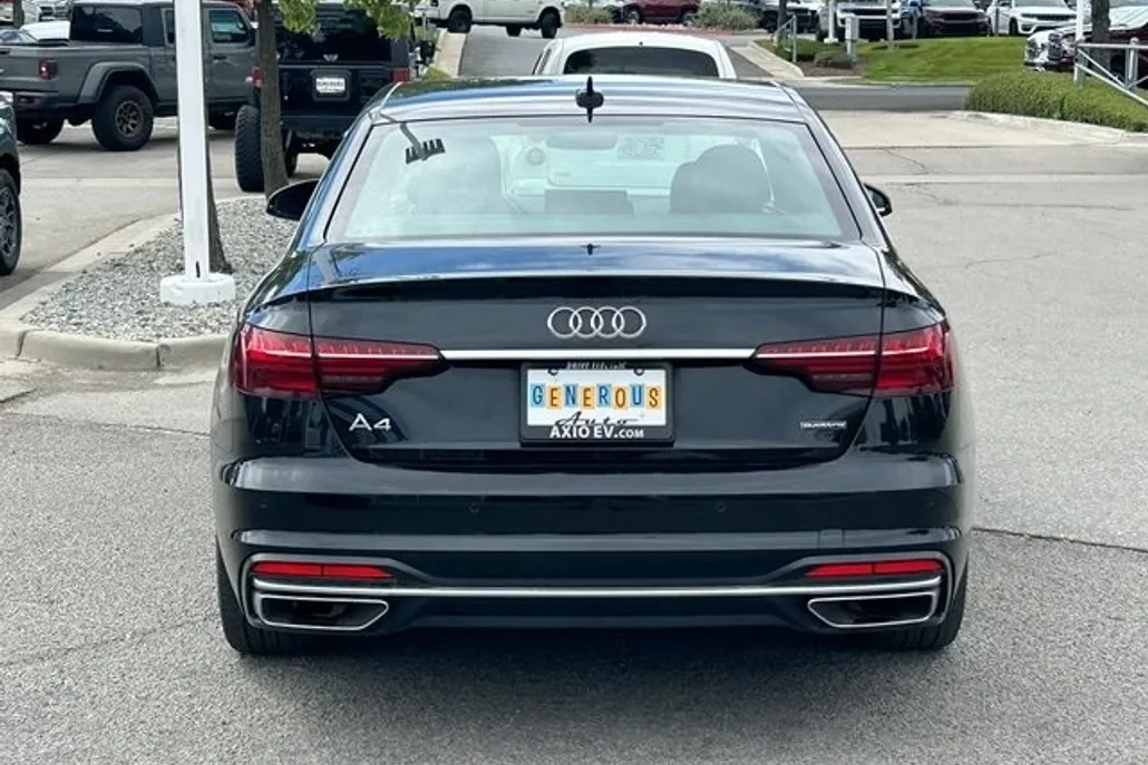 2024 Audi A4 45 S line Premium Plus photo 1