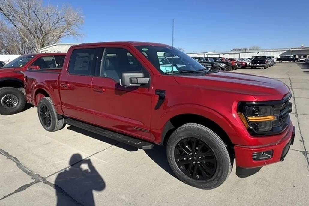 2025 Ford F-150 XLT photo 1