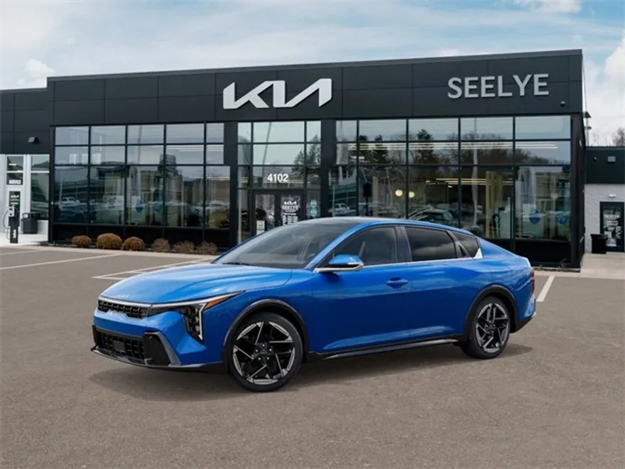 2025 Kia K4 GT-Line photo 1