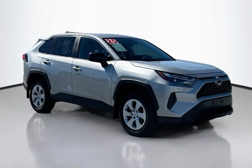 2025 Toyota RAV4 LE photo 1