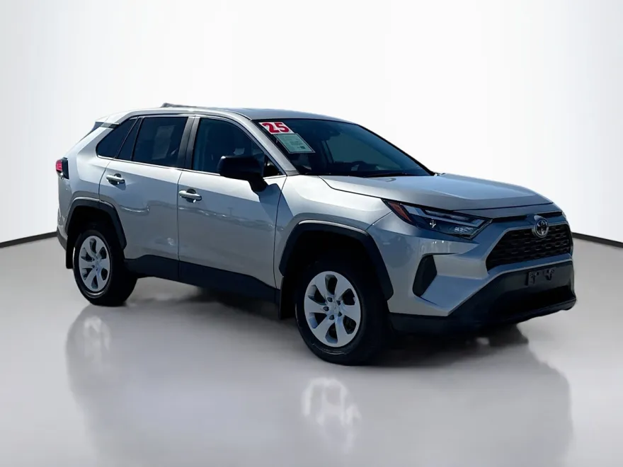 2025 Toyota RAV4 LE photo 1
