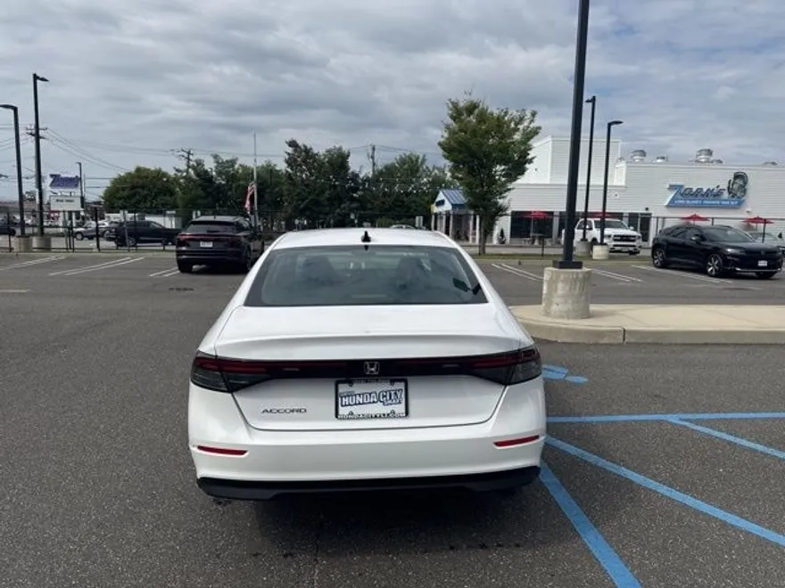 2025 Honda Accord SE photo 1