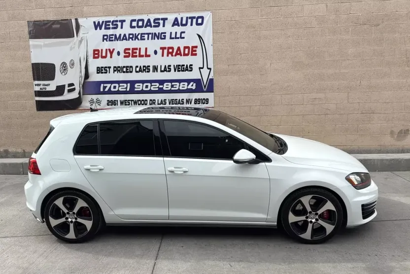 2017 Volkswagen Golf GTI photo 1