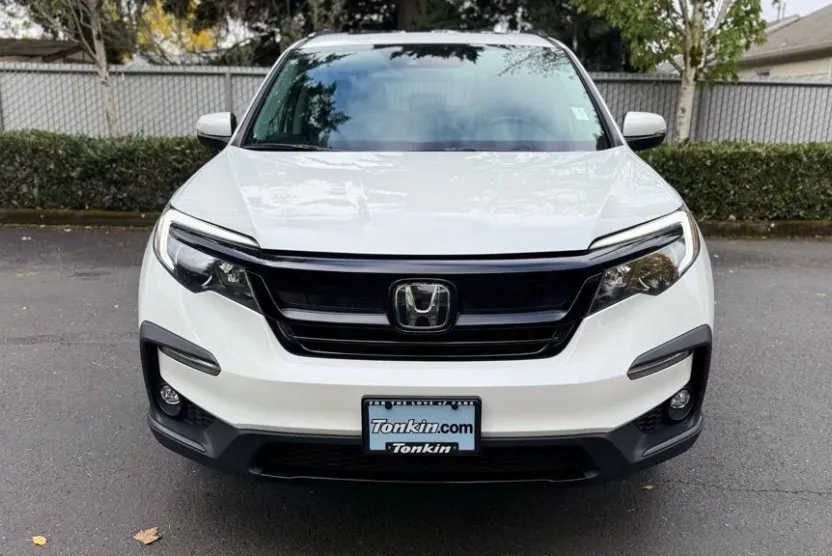 2022 Honda Pilot Special Edition photo 1