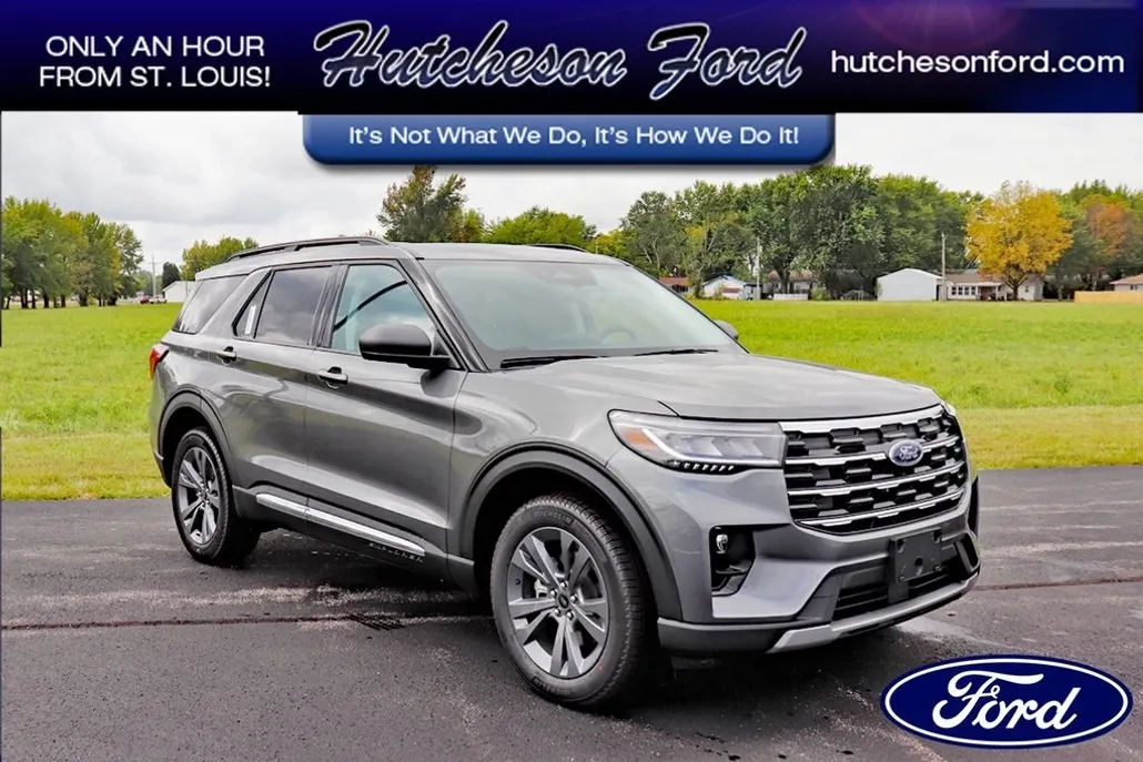 2025 Ford Explorer photo 1